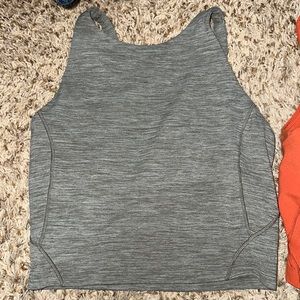 Align high neck tank